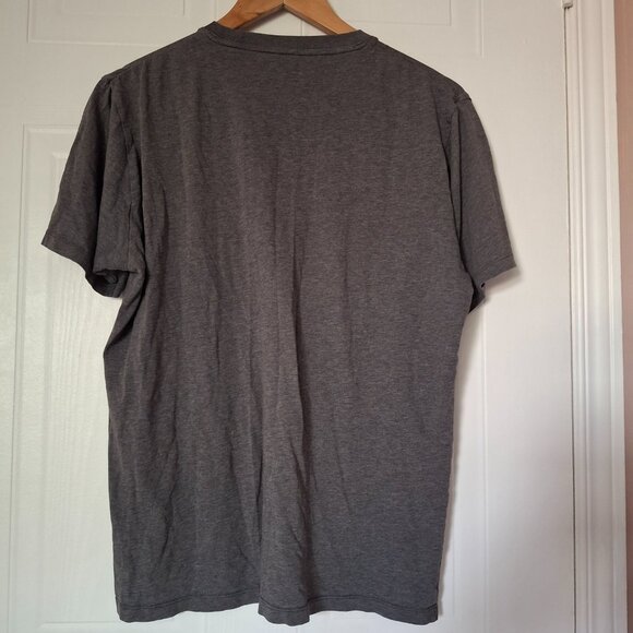 Uniqlo Tshirts - Picture 5 of 6